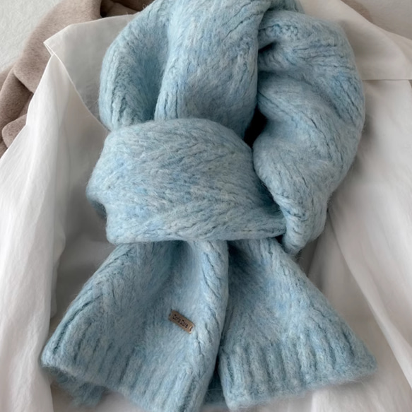 新作●上質でエレガントなアルパカウールのケープ●上質ふわふわマフラー● 1枚目の画像