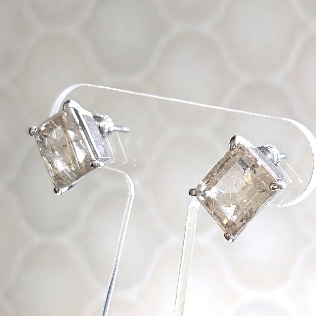 ルチルクォーツ チタンポストピアス / Rutile Quartz Titanium Post Earrings /SV
