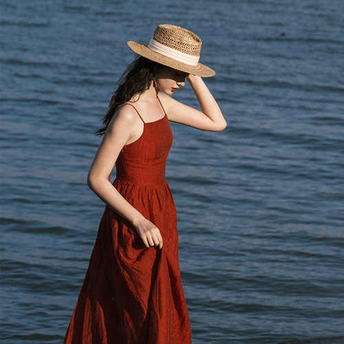 夏 赤いスカート ノースリーブキャミソール ウエスト収納 背中の開いた