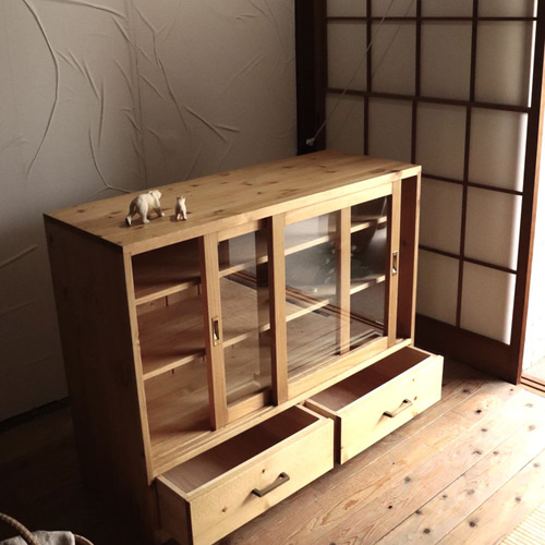 引き違い網戸、食品棚。　7-027 引き違い網戸、食品棚。7-027