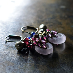 アンティークボヘミアビーズとたわわなクォーツ、カレンシルバーのお花