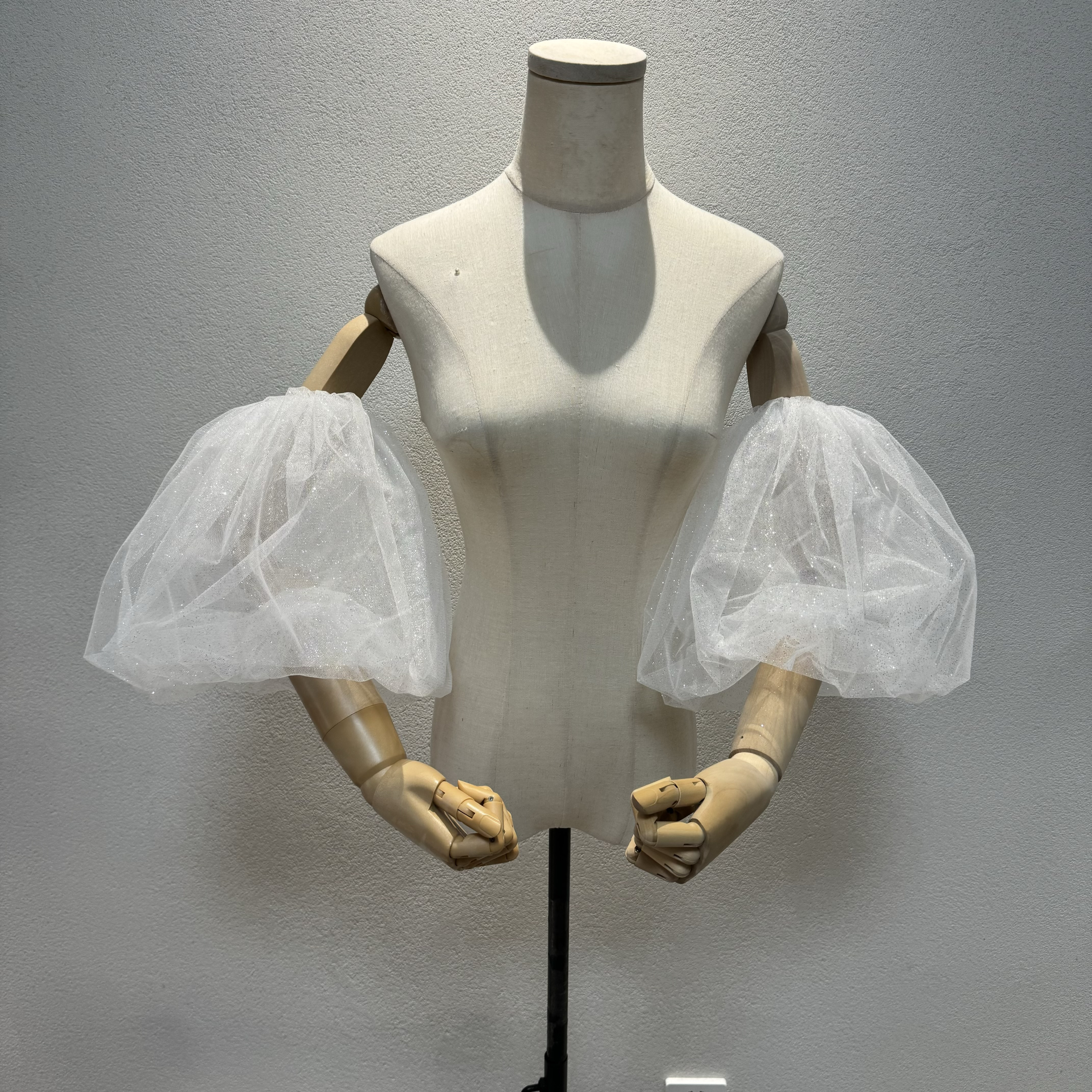 パフスリーブ　キラキラ　可愛い袖　取り外し可能　二の腕を隠せる　オフショルダーの付け袖　サイズオーダー可　赤色/薄ピンク