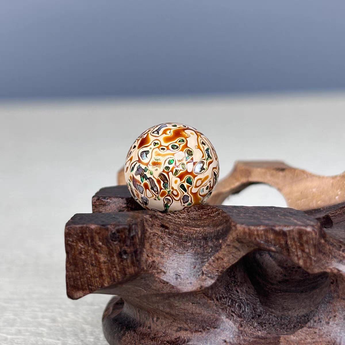 ハンドメイド ブレスレット バングル 漆器 漆塗り リストバンド 古代の技術 紫檀 螺鈿 オパール 誕生日 周年記念日