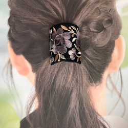 ♡インド刺繍リボン　ポニーフック　ヘアカフ　ブラック　カーキレース　パール付き♡ インド刺繍リボン ポニーフック No.006 ポニーフック