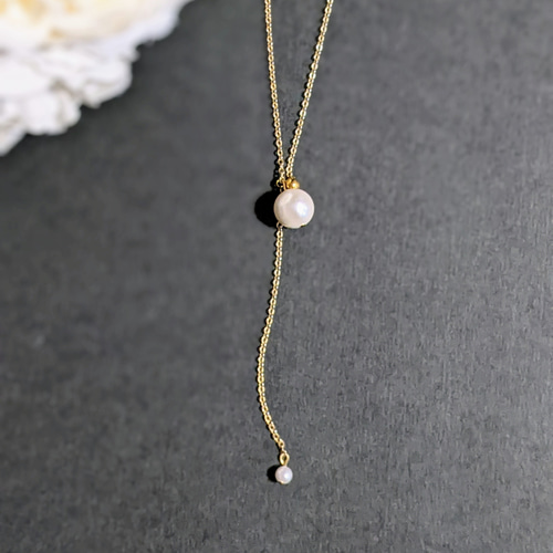 ロング/サージカルステンレス】大きい＆小さい貝パールのY字