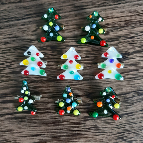 クリスマスツリー ガラスブローチ ブローチ Ruriart Gift部 るりあーと