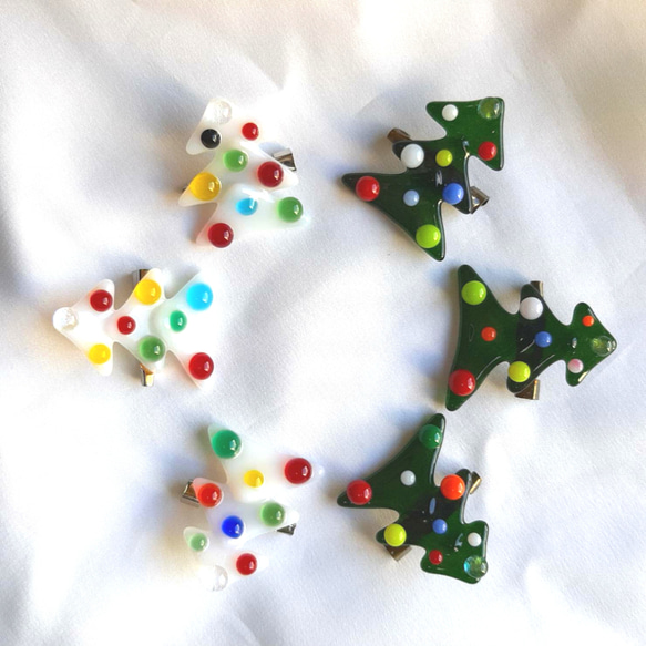 クリスマスツリー ガラスブローチ ブローチ Ruriart Gift部 るりあーと