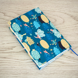 たぬきときつね ピンク 文庫本サイズ ブックカバー ハンドメイド たぬきときつね ピンク 文庫本サイズ ブックカバー ハンドメイド 雑貨