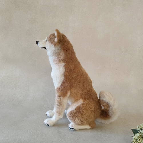 羊毛フェルト犬 赤毛の秋田犬さん〈24112〉 羊毛フェルト 羊毛わんこ