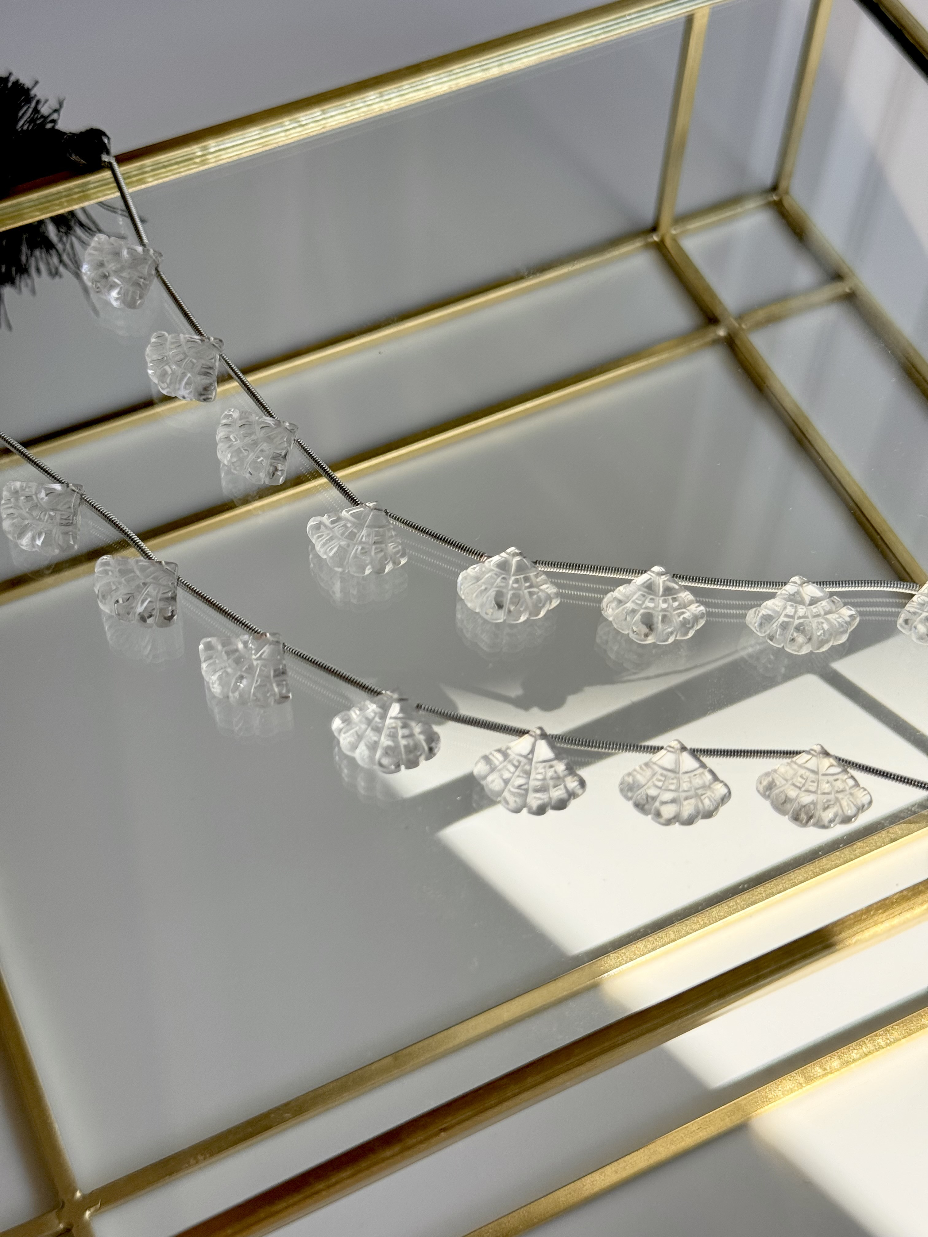 水晶　クリスタル　扇子　フリルカービング