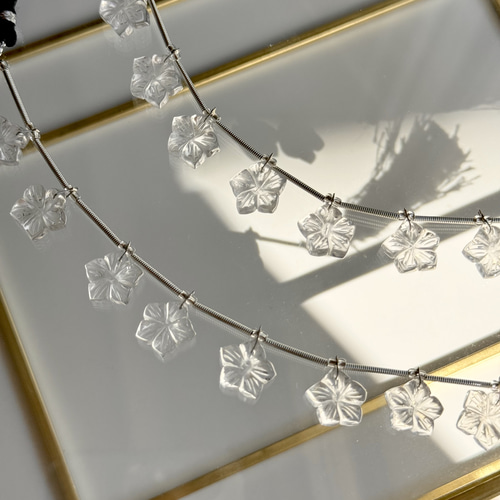 水晶 お花 フラワーカービング 天然石 CREA 通販 18560816｜Creema