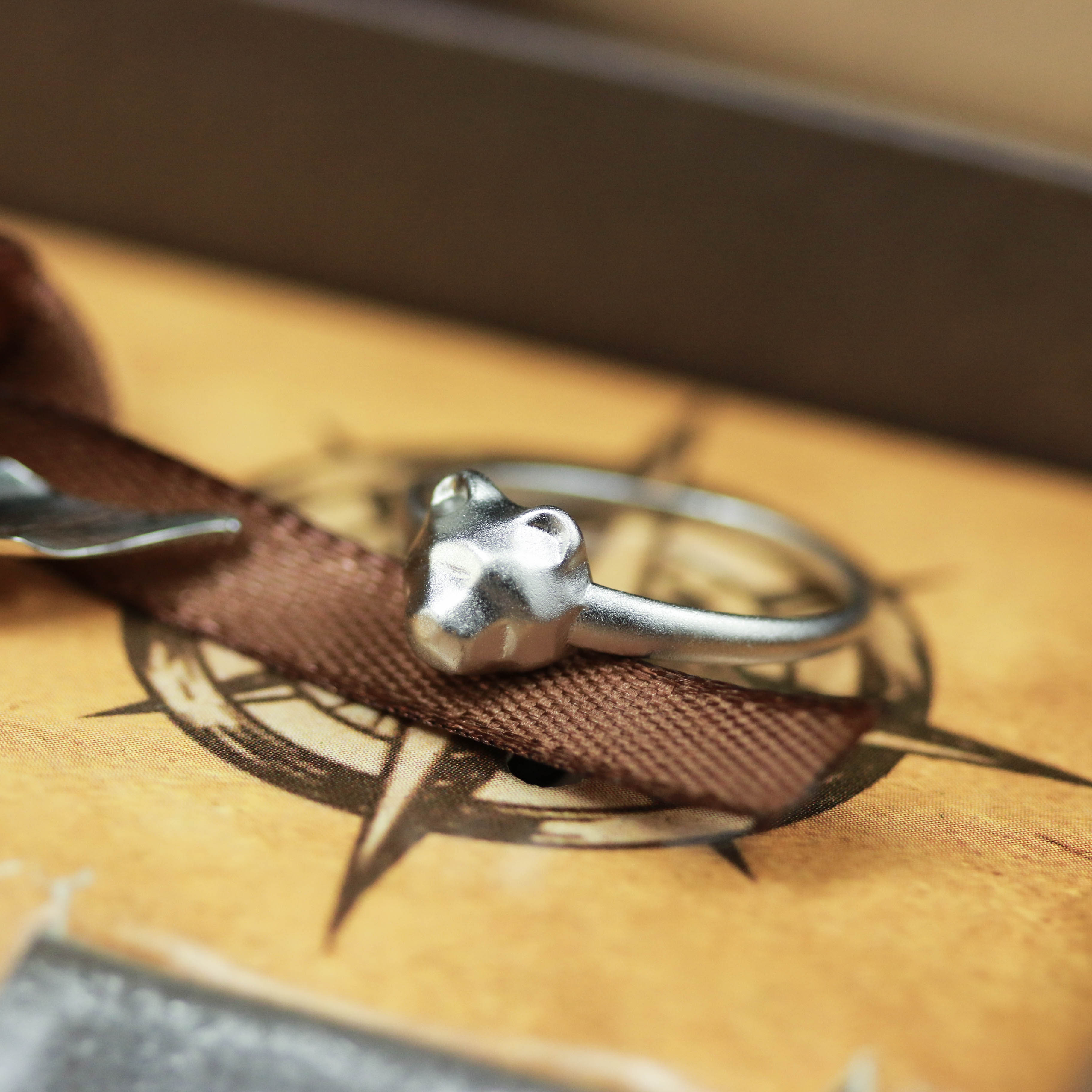 ジオメトリックベアヘッドリング レディース シルバー アニマルベアリング 親指インデックス フレンドシップデイリー