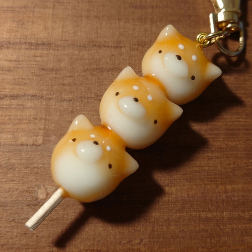 みたらしばだんご】キーホルダー・マグネット・ブローチ キーホルダー 