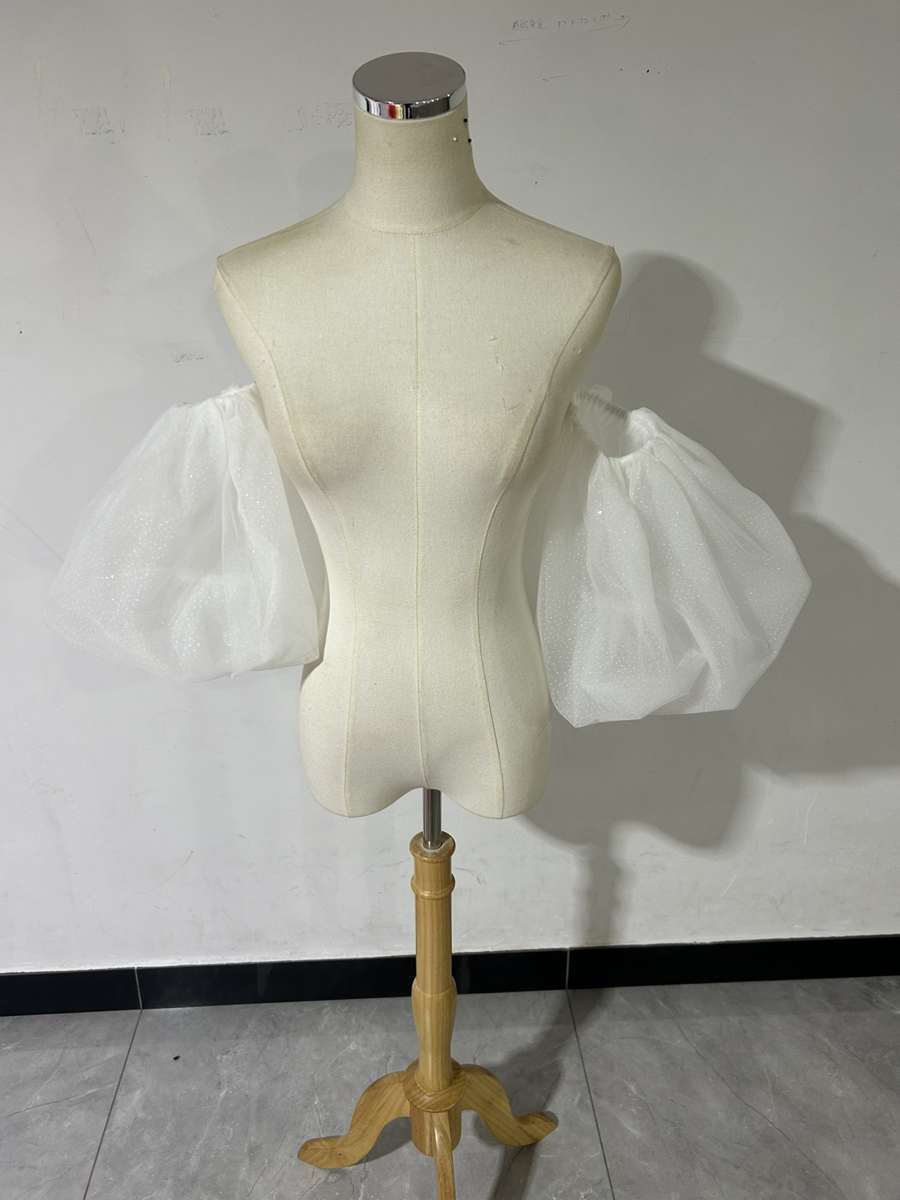 送料無料！大人気上昇  ボブスリーブ 取り外し袖 ショルダーの付け袖 パフスリーブ オーダー可能 二の腕を隠せ