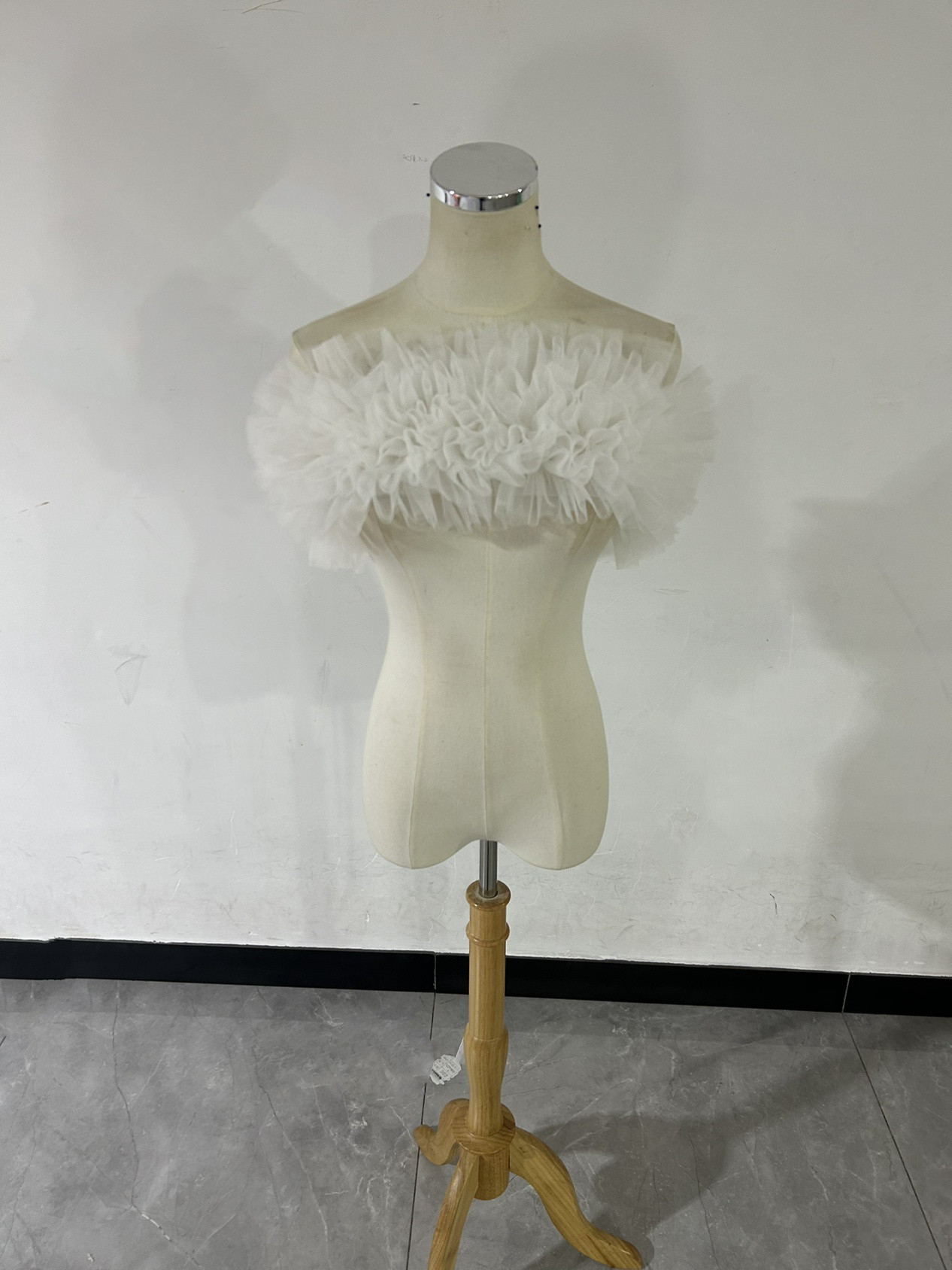 ウエディングドレス オフショルダー カラードレス サイズ調整可能　ドレスアレンジ お色直し