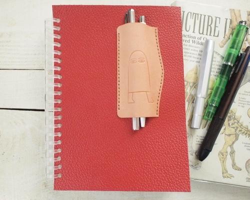 メジェド】トマトレッドと栃木レザー 無印A5リフィルノート表紙 20穴