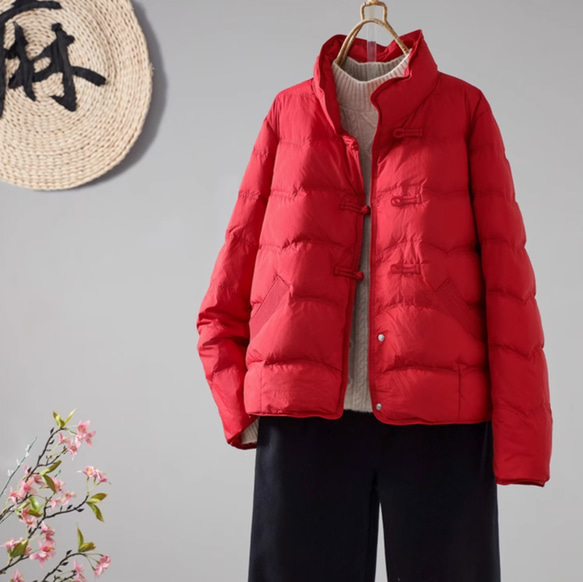 新作】スタンドカラーのダウンジャケット 赤いお正月のコート 軽くて  