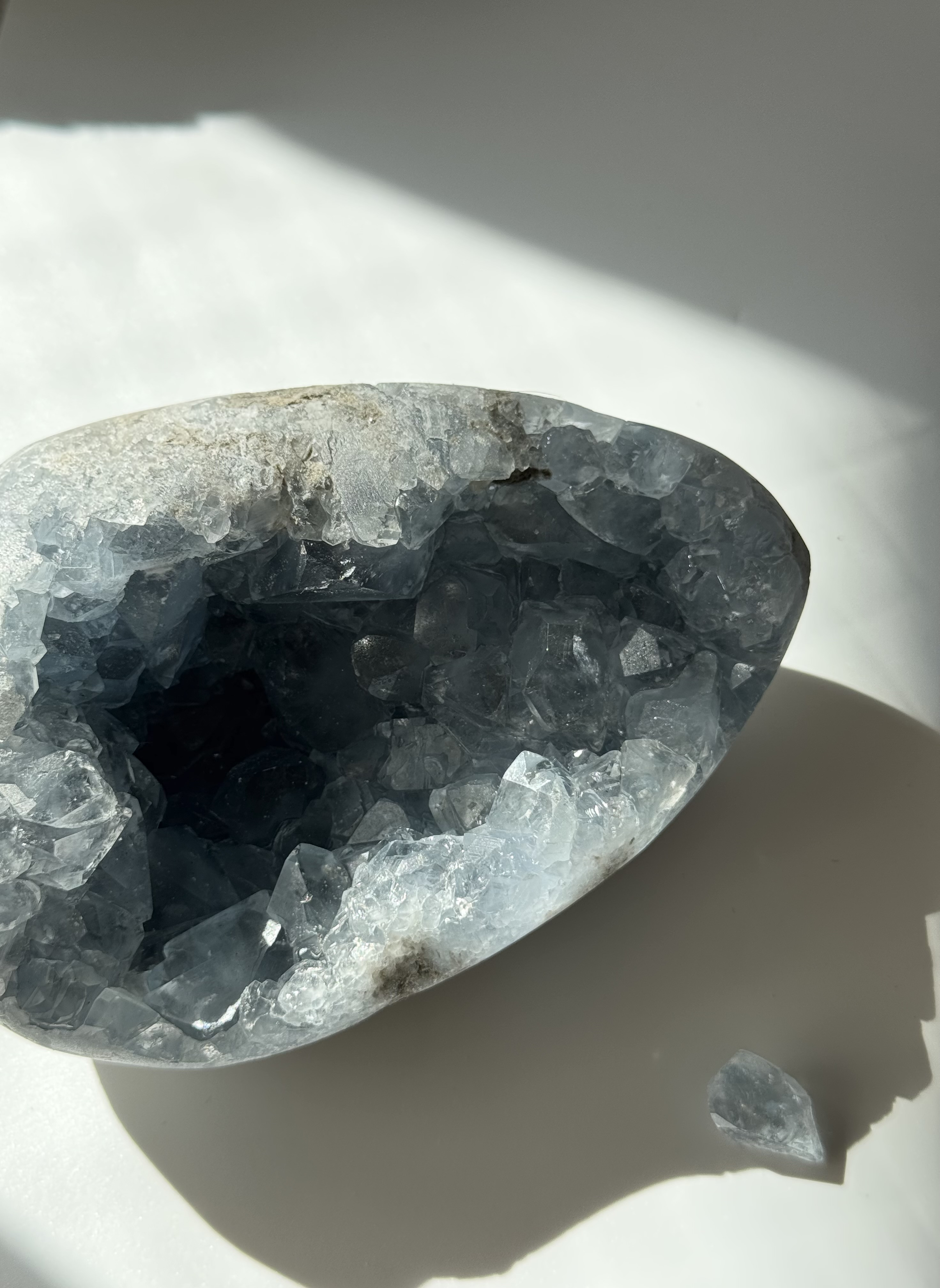 爽やかセレスタイト原石卵クラスター