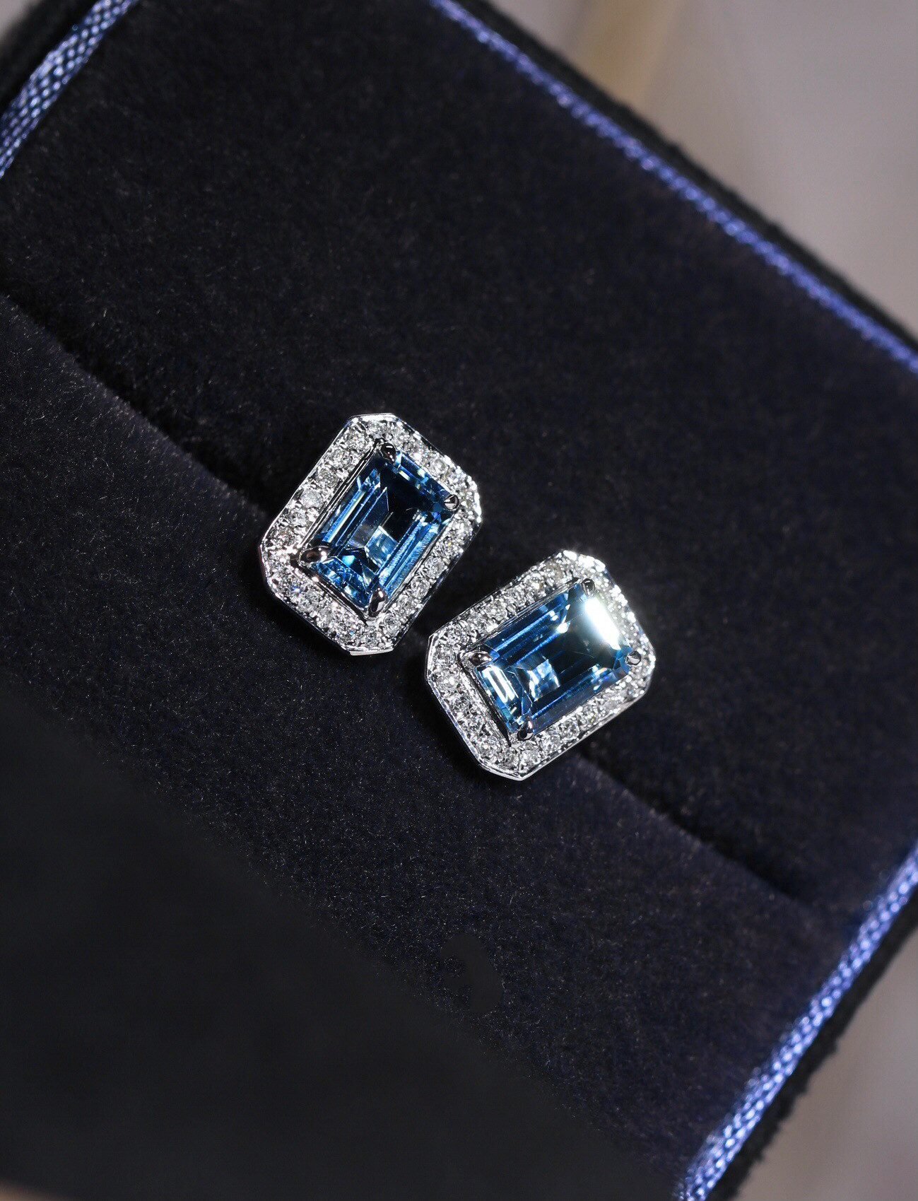 天然ダイヤモンド付きアクアマリンピアスk18