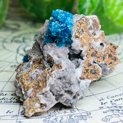 解放のストーン✨ 星の石✴︎ ペンタゴナイト 原石 ラフストーン  