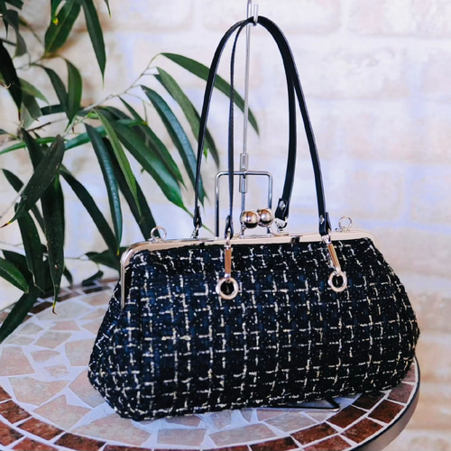 25cm口金☆ブラック地ゴールドラメ入りツイード生地☆2wayがま口