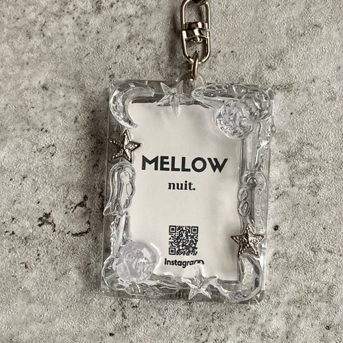 人気no.1【缶バッジ】再販 バッジケースキーホルダー 『melt