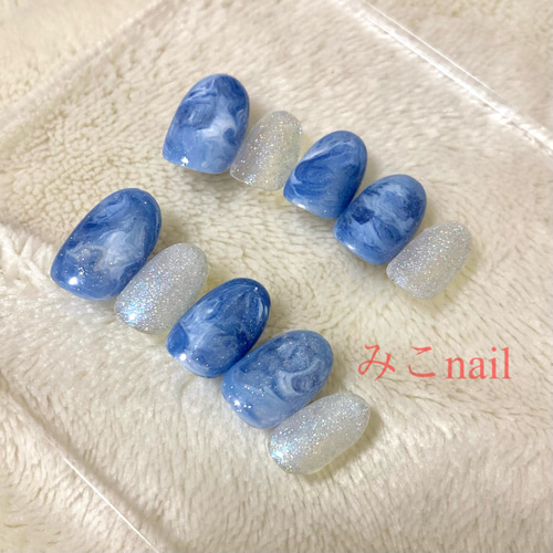 送料無料】ネイルチップ(No.67) ニュアンスネイル 青 白