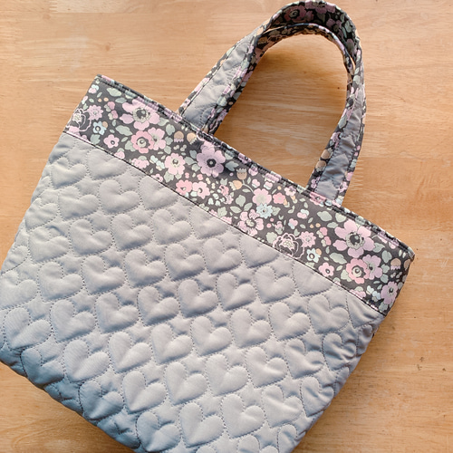 おぐおぐ　ヌビ　リバティ　ベッツィ　メドウテイルズ　ハートキルト　オーダー おぐおぐ ヌビ リバティ ベッツィ メドウテイルズ ハートキルト