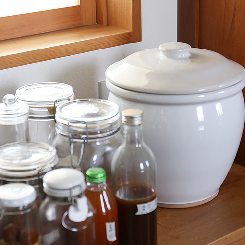 軽く扱いやすい甕（かめ） お味噌（5キロ）の仕込みに 【三重県四日市