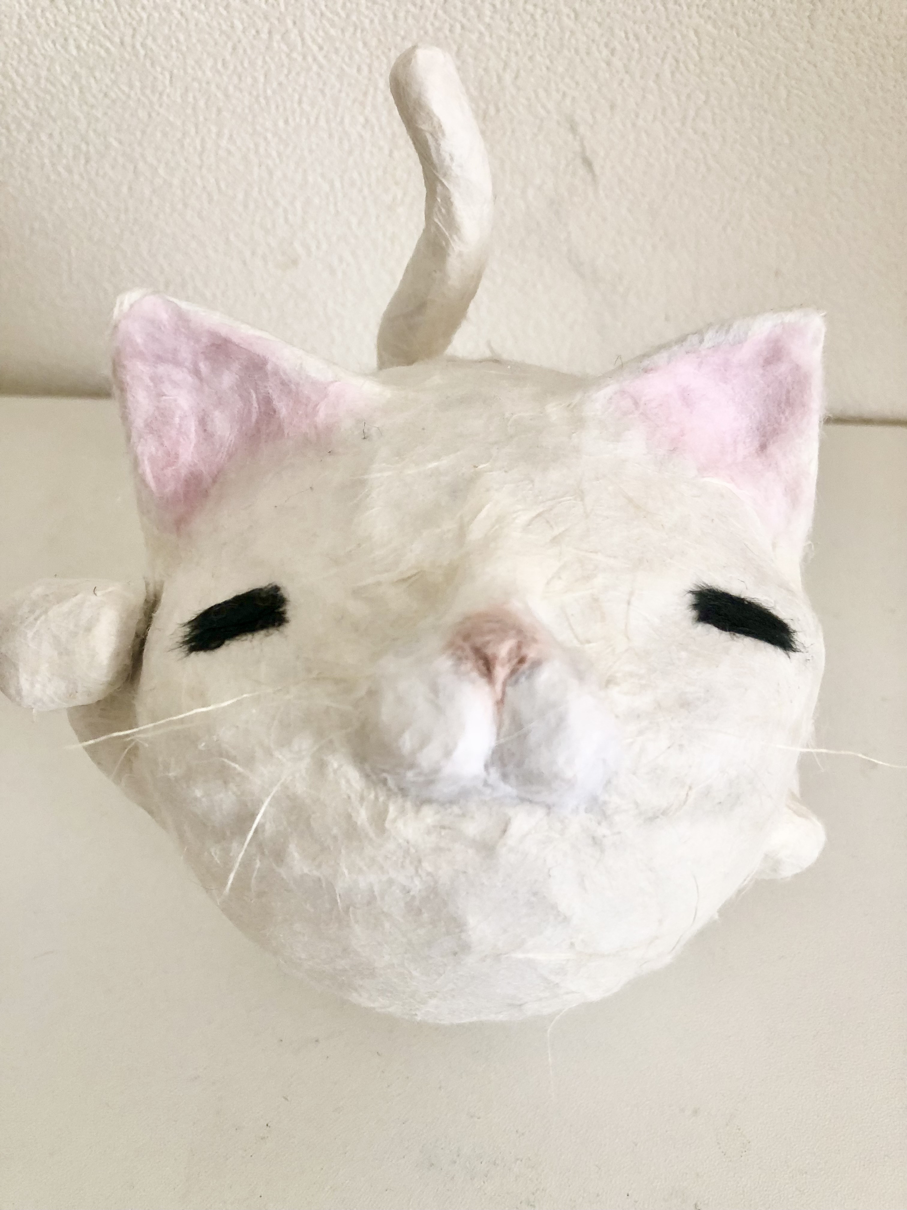 和紙のホワイトキャット招きだるま