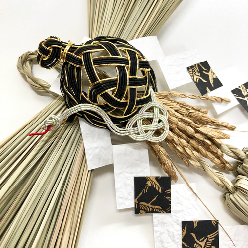 吉祥 玄武（亀に蛇）水引】しめ縄飾 巳年 吉祥 金 稲穂 正月飾