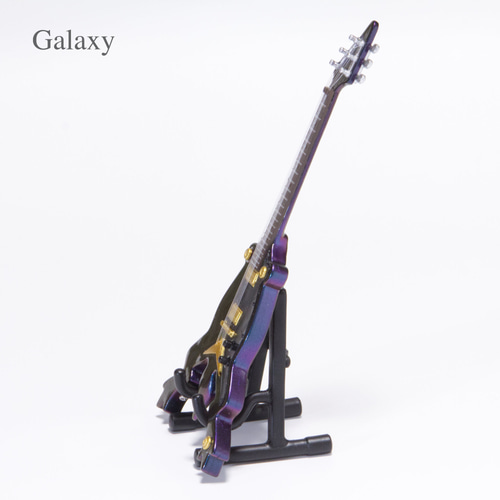 まだちょっとオタマジャクシなV型カエルギター Jumping V その他