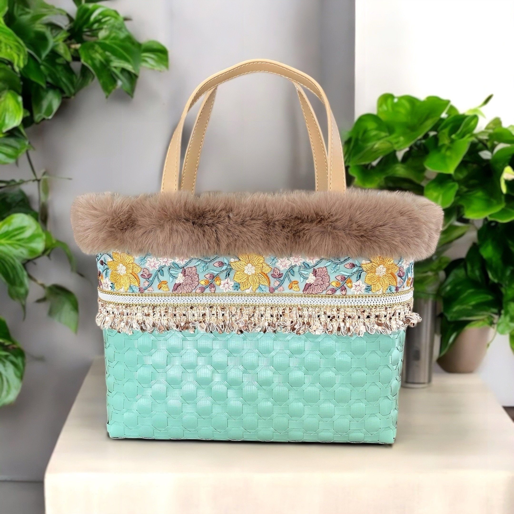 【PPバンドとインド刺繍リボンで作る大人のカゴバッグ】冬のパステル×ファー