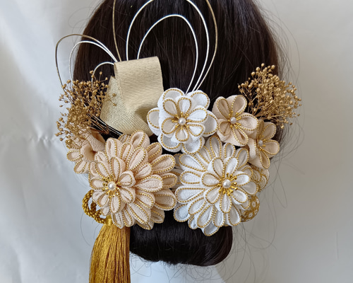 受注制作】白 生成 金 成人式 髪飾り つまみ細工 ちりめん 卒業式 和装