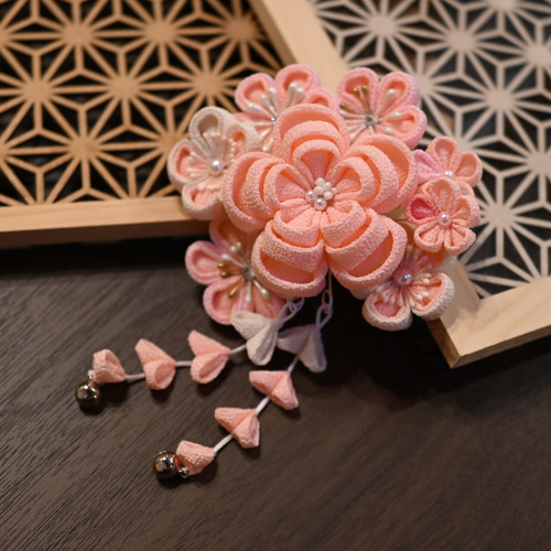 ♡チリメン羽子板飾りセット♡お洒落可愛いおメメパッチリウサギさん♡ 京都夢み屋＞ちりめん うさぎ雛と羽子板飾り | 商品詳細 | 高島屋