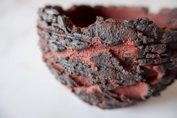 4号赤マグマ荒裂紋鉢681　塊根植物　多肉植物　盆栽　植木鉢　作家鉢　沖縄 2枚目の画像