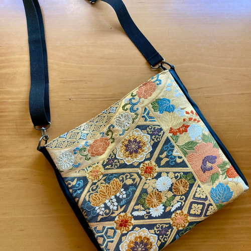 帯リメイクショルダーバッグ 本革 金銀糸 ショルダーバッグ Atelier