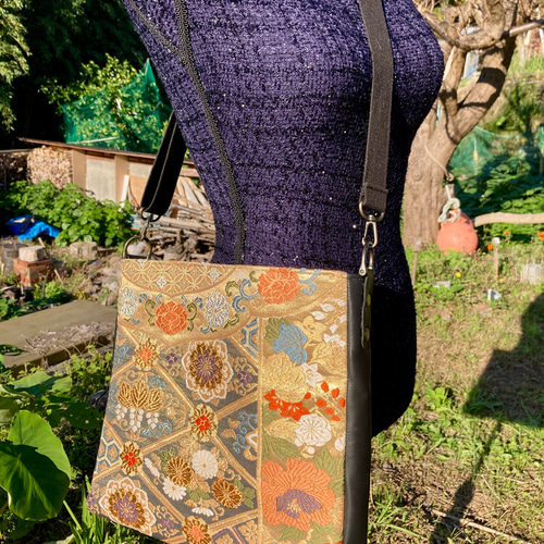 帯リメイクショルダーバッグ 本革 金銀糸 ショルダーバッグ Atelier