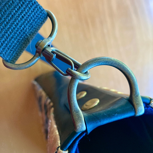 帯リメイクショルダーバッグ 本革 金銀糸 ショルダーバッグ Atelier