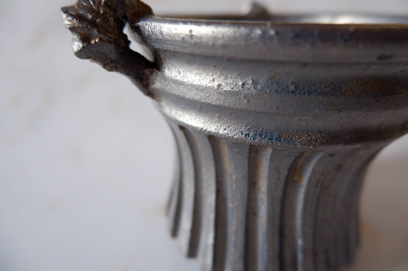 3.5号燻し金彩三方耳付き鉢686　塊根植物　多肉植物　盆栽　植木鉢　作家鉢　沖縄 2枚目の画像