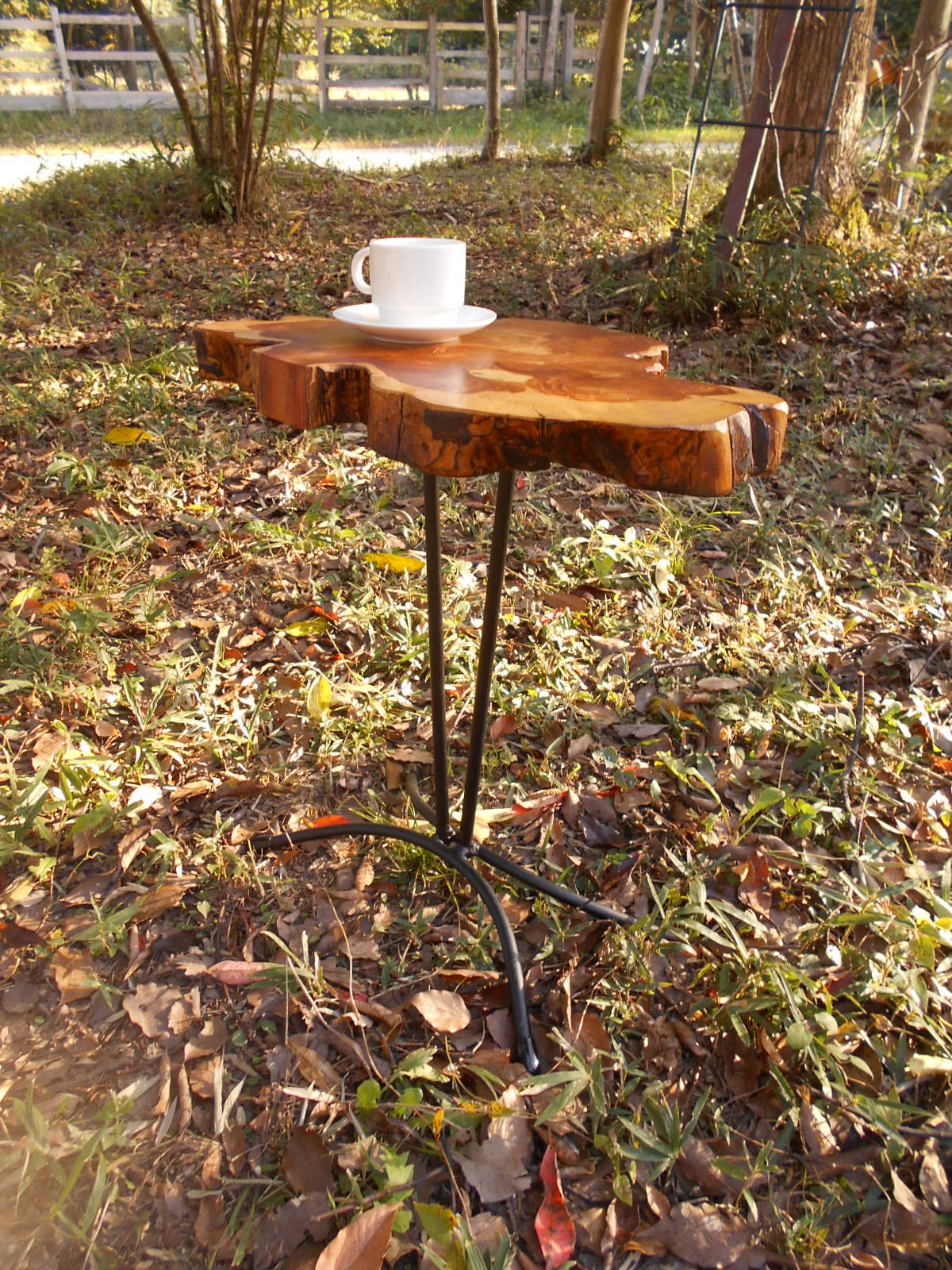 お好みの　サイドテーブルを作りませんか　（例：高さ50㎝）