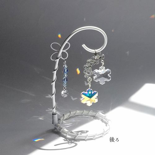 雪の結晶 置き型サンキャッチャー 手のひらサイズ 卓上 スワロ