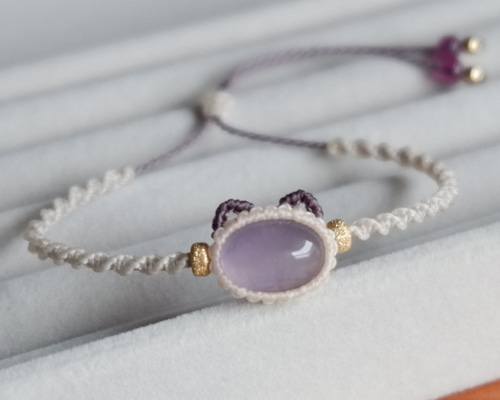 パープルフローライトの石猫ちゃんブレスレット ライラックポイント