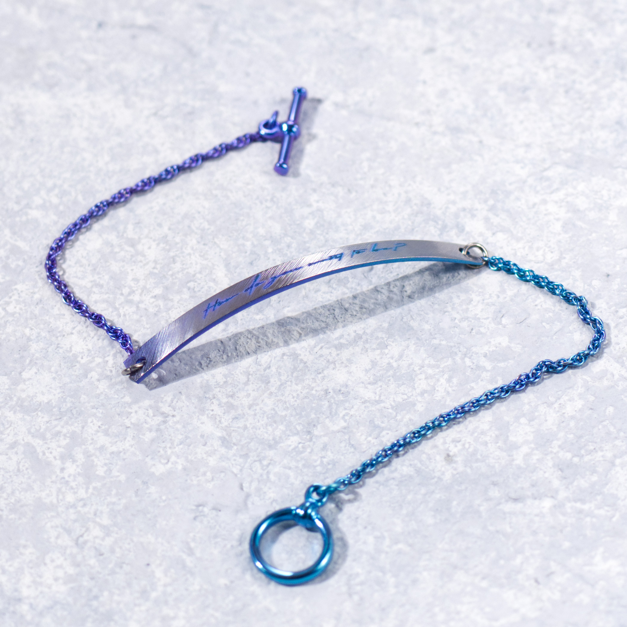 金属アレルギー対応 純チタン製ブレスレット Letter