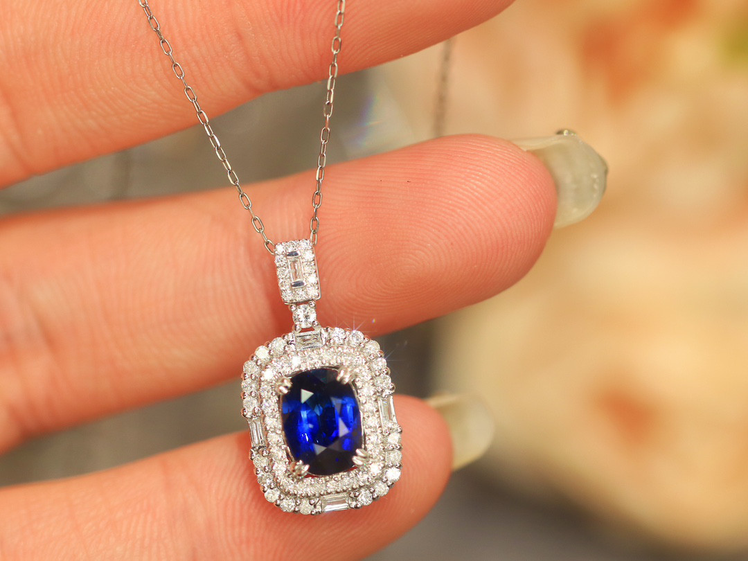 天然ダイヤモンド付きサファイアペンダントトップk18