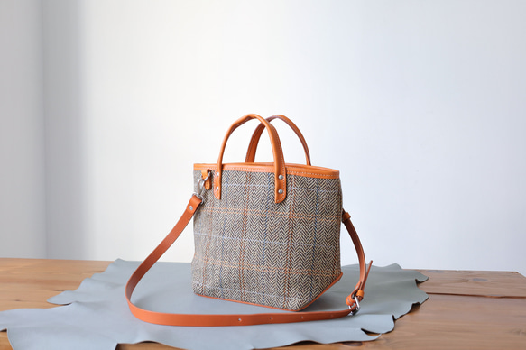 シンプル実用的なトートバッグ 中 手持ち 肩掛け 2WAY 鞄 ショルダー