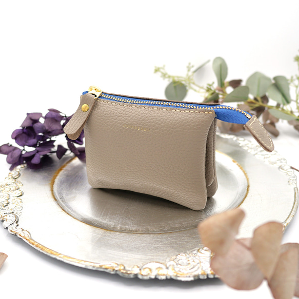 ｷｭｲｰﾙﾃﾞｿﾝ これ1つで身軽になる軽くて小さいお財布ポーチ　コンパクトで大容量なポーチ財布　《トープ》228 1枚目の画像