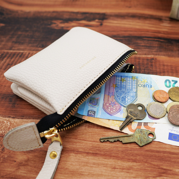 ｷｭｲｰﾙﾃﾞｿﾝ これ1つで身軽になる軽くて小さいお財布ポーチ　コンパクトで大容量なポーチ財布　《アイボリー》228 1枚目の画像