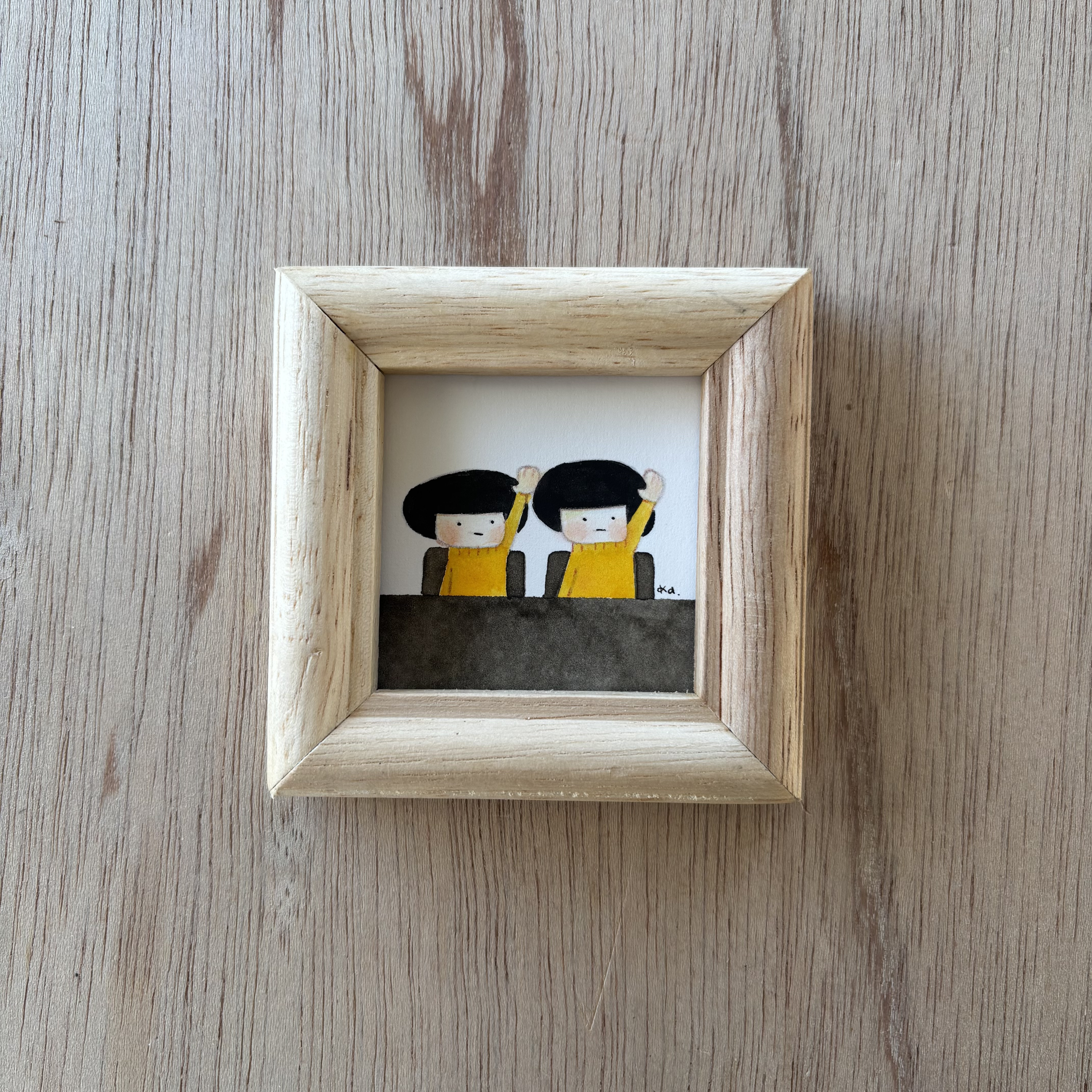 「手を上げる」ミニ額　原画 7,742円