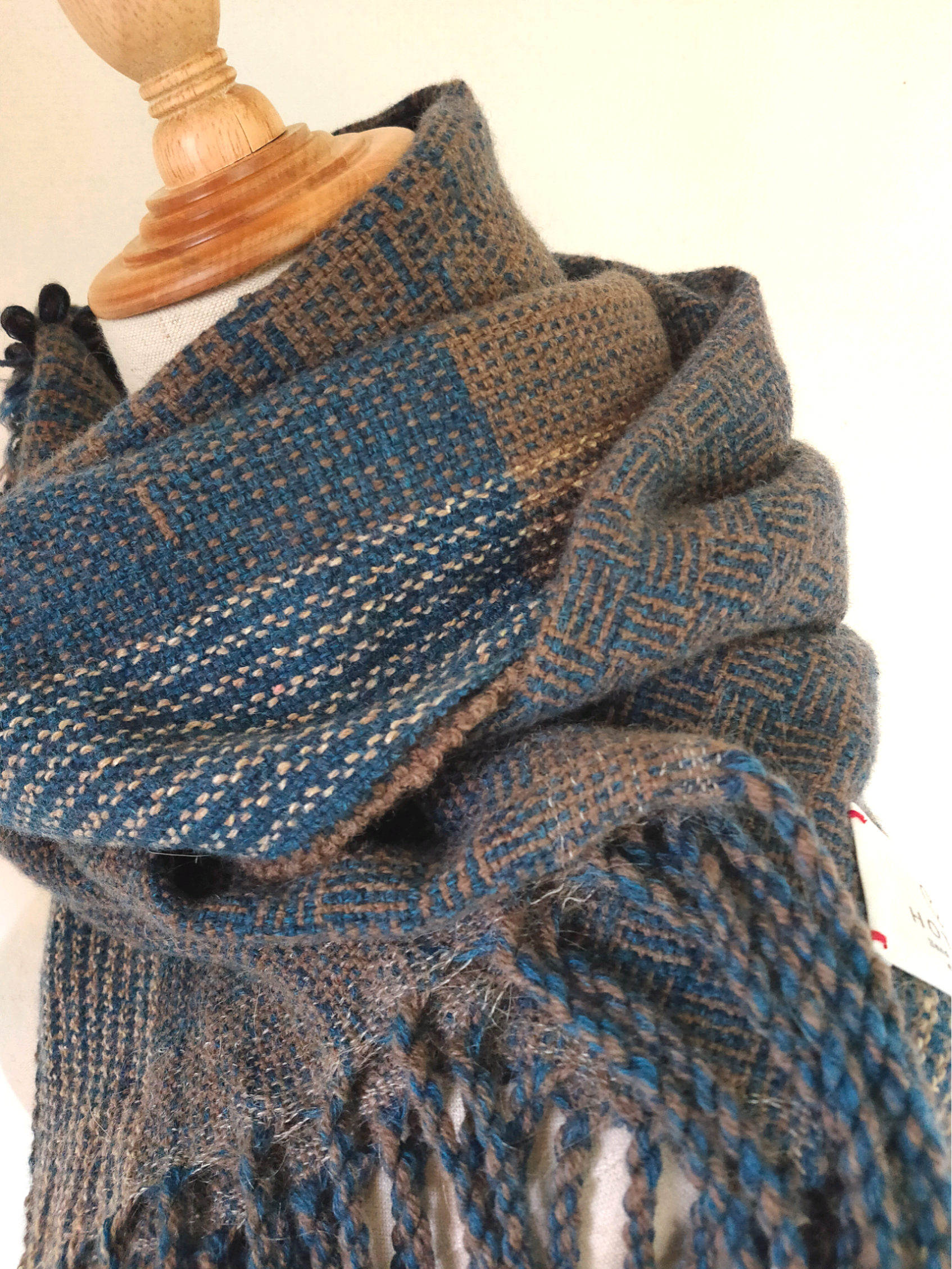 ネイビー✖️ブラウン　上質素材のストール プレゼントにも　男女兼用